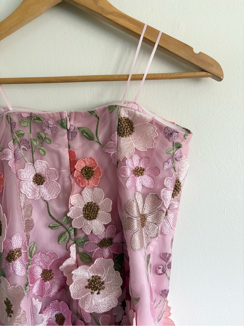 ASTR Julisa Embroidered Floral Strapless Mini Dress NEW - Picture 6 of 9